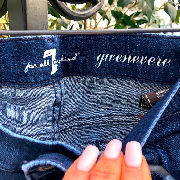7 For All ManKind Gwenevere Skinny’s - Picture 6 of 13